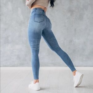 Fitizens blue medium wash skinny jeans - Small